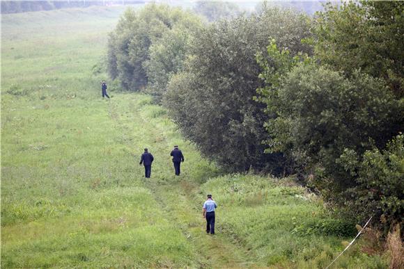 Policijska potraga za automobilom u rijeci Savi