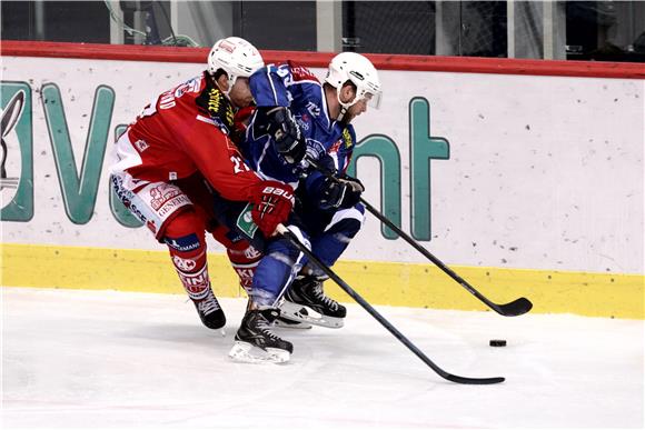 Hokej: Medveščak - KAC 29.8.2014.