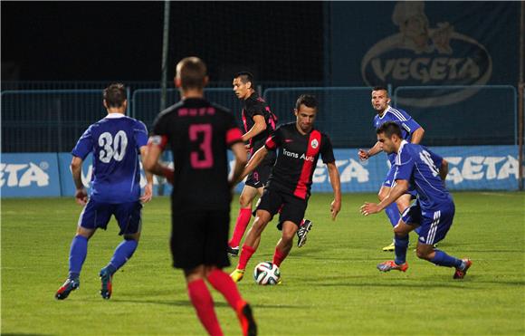 HNL: Slaven Belupo - Lokomotiva 0-1 (poluvrijeme)