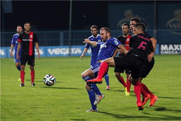 HNL: Slaven Belupo - Lokomotiva 0-1 (poluvrijeme)