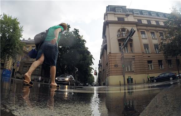 Nezapamćeno kišno ljeto čeka ocjenu klimatologa