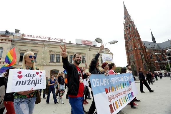 Počela prva Pride parada - Povorka ponosa u Osijeku 