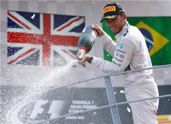 F1 - Hamilton slavio u Monzi