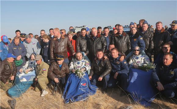 KAZAKHSTAN SPACE CREW LANDING