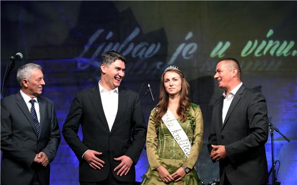 Premijer Milanović na otvorenju Jaskanskih vinskih svečanosti