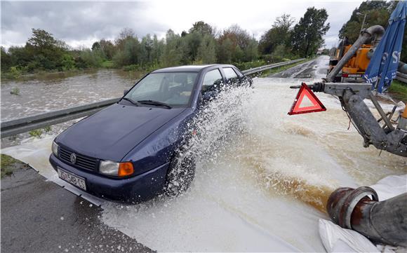 Poplave kod Letovanića