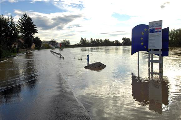 U Karlovcu proglašeno izvanredno stanje zbog visokog vodostaja Korane i Kupe 