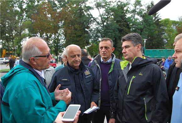 Milanović u poplavom ugroženom području u Karlovcu