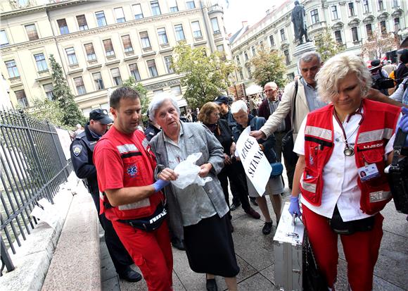 Incident prije početka prosvjeda ''Raskinimo vatikanske ugovore''