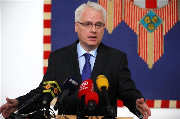 Josipović: Milanovićeva zadaća je da putuje i kontaktira s tvrtkama