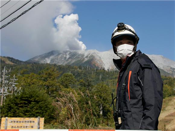 epaselect JAPAN VOLCANO ERUPTION