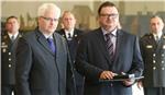 Josipović obitelji uručio odlikovanje posmrtno dodijeljeno Jovanu Sredojeviću