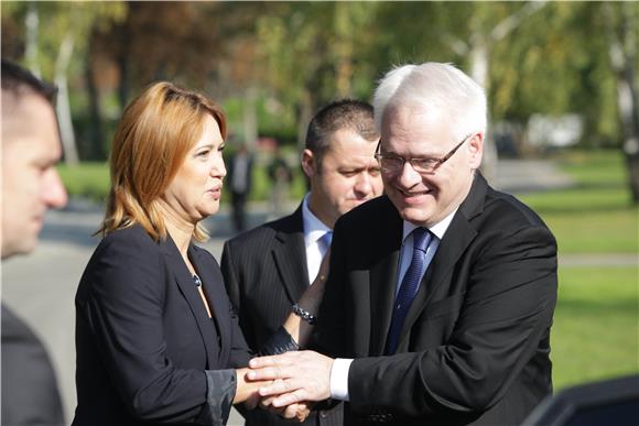 Josipović te izaslanstva Sabora, Vlade i SDP-a položili vijence na grobu Borisa Šprema