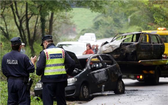 Zagreb: nakon sudara izgorjela dva vozila, vozači prevezeni u bolnicu