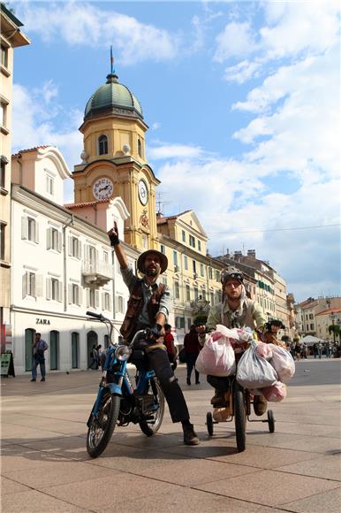 Don Quijote i Sancho Panza na riječkom Korzu