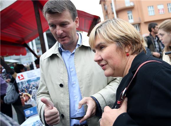 Konferencija za medije građanske inicijative ''U ime obitelji'' 