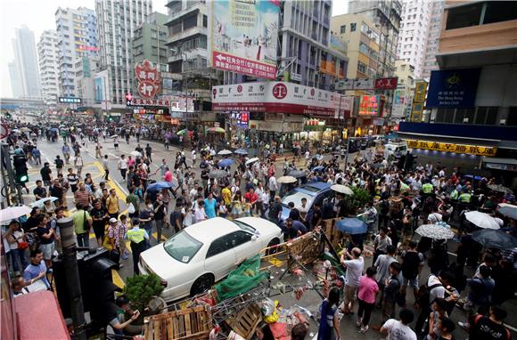 Hongkonške vlasti prijete prosvjednicima, pregovori propali