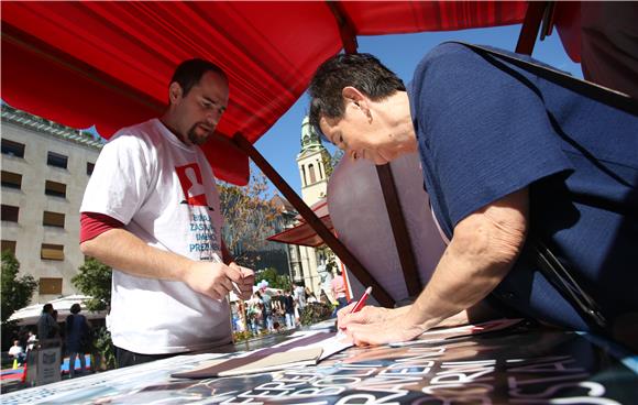 Over 350,000 signatures collected for election referendum