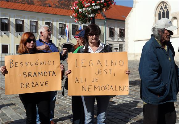 Javno okupljanje 'Beskućnici - sramota države'