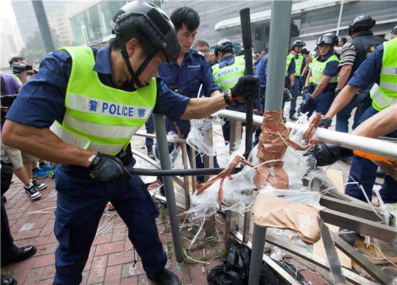 Hongkonška policija uklonila barikade