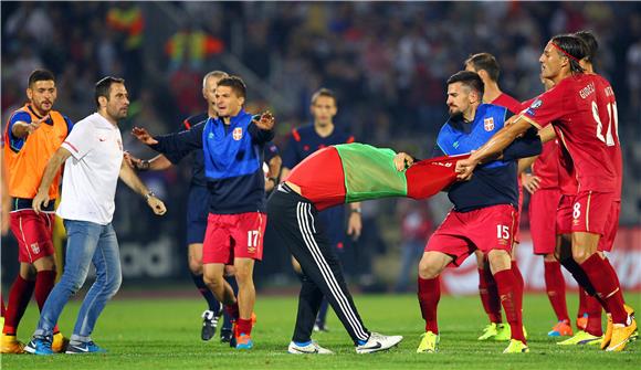 Uefa čeka izvještaj s utakmice Srbija - Albanija