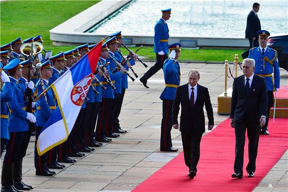 Putin arrives in Belgrade for talks with Serbia's officials and military parade