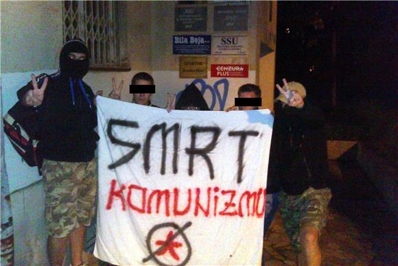 Split: Istaknut transparent s natpisom "Smrt komunizmu"