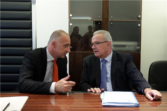 Vrdoljak and Mimica stress need to increase consumer awareness and confidence in institutions