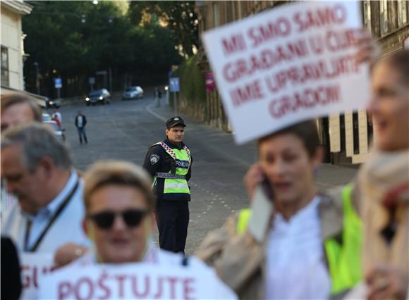 Prosvjed stanara Mesničke i Streljačke ulice