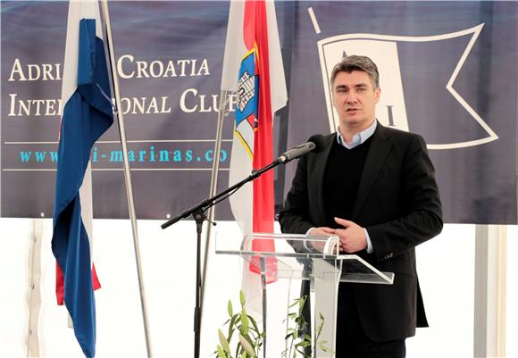 Milanović: država se neće zaduživati da bi kupila dionice Ine