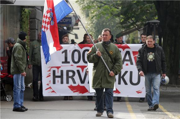 Vojni invalidi i branitelji krenuli put Sabora 