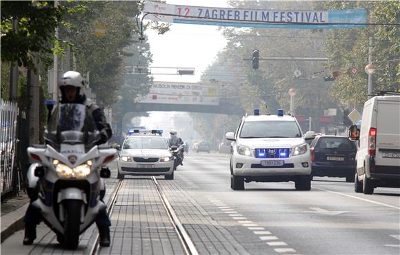 Vojni invalidi i branitelji krenuli put Sabora 