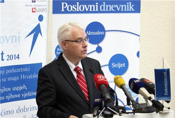 Josipović: ustavne promjene uvjet su provođenja ekonomskih reformi