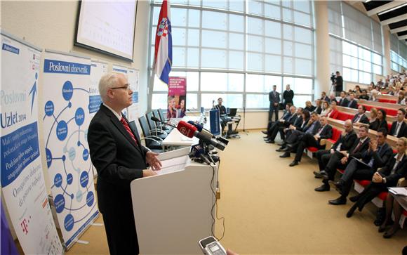 Predsjednik Josipović prisustvovao konferenciji Poslovnog dnevnika u Osijeku