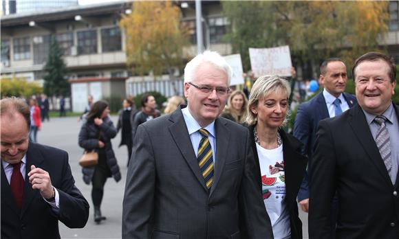 Predsjednik Josipović obišao 19. smotru Sveučilišta u Zagrebu