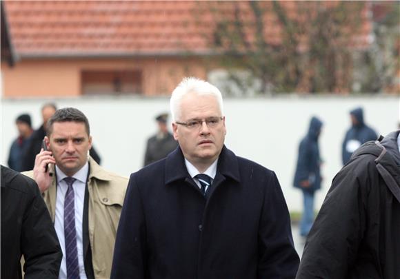 Predsjednik Josipović i Vlada u Vukovaru