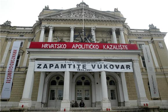 Riječki dragovoljci natpisom 'Zapamtite Vukovar' uzvratili Upravi riječkoga HNK 