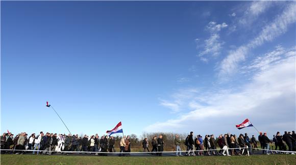 VUKOVAR: Kolona sjećanja