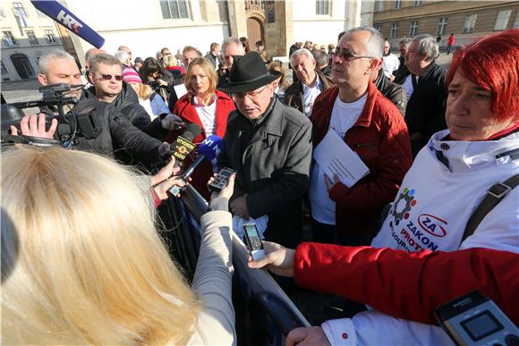 Sindikati najavljuju prosvjede ako se ne raspiše referendum o outsourcingu