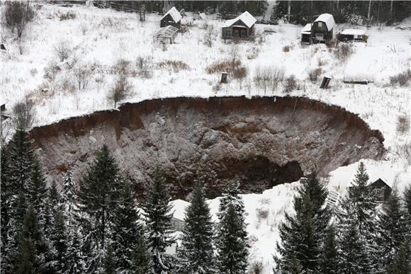 RUSSIA SINKHOLE