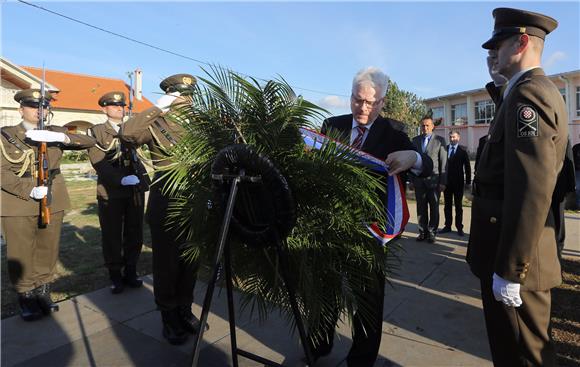 Predsjednik Josipović posjetio Škabrnju