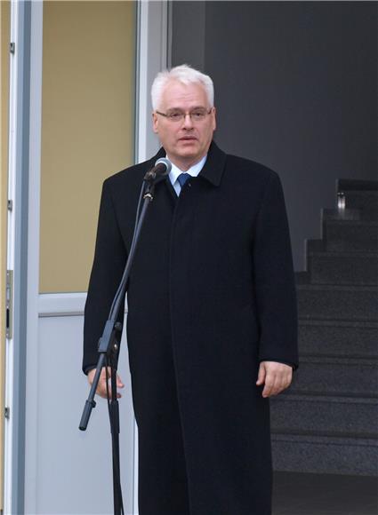 Predsjednik Josipović na otvaranju nove trafostanice HEP-a u Knegincu