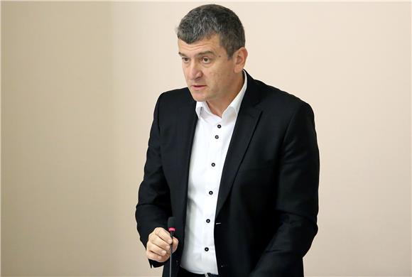 Sabor: Baranović tražio stanku zbog prosvjeda Torcide u subotu na rivi