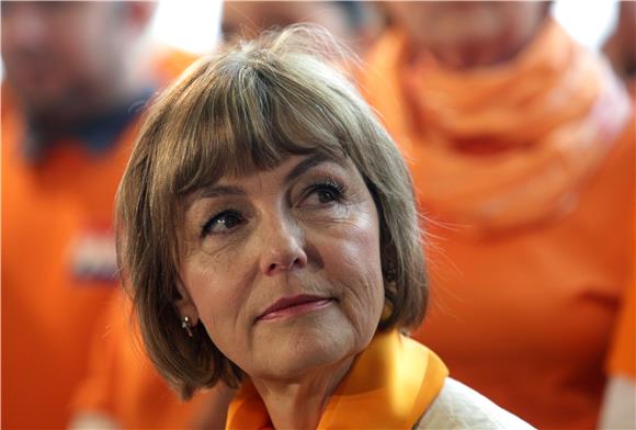 Pusic says Serbian leadership should distance itself from Seselj's rhetoric