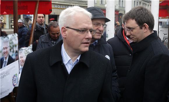 Leko, Holy, Glavasevic and pensioners' representative support Josipovic's candidacy