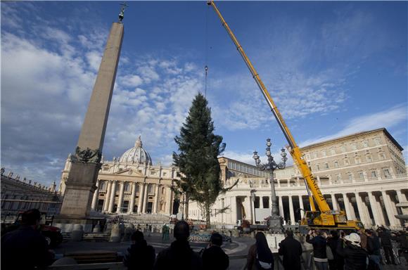 VATICAN CITY CUSTOMS CHRISTMAS