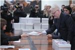 Croatia's president hands in 203,000 signatures for re-election candidacy