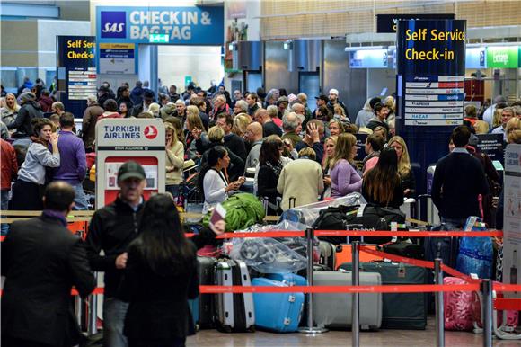 SWEDEN AIRPORT BOMB THREAT