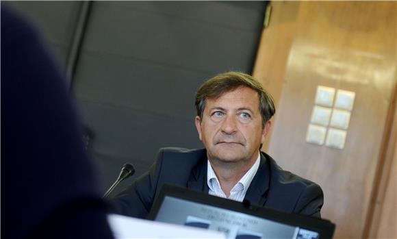 Erjavec informirao parlamentarni odbor o tijeku arbitraže s Hrvatskom