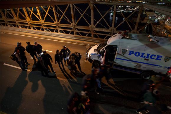 240 sati rada za opće dobro zbog penjanja po Brooklynskom mostu